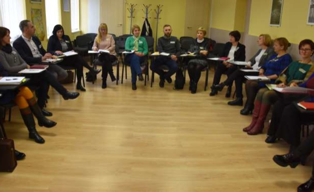 Projekto „Lyderių laikas 3“ Marijampolės komanda mokosi iš konsultantų