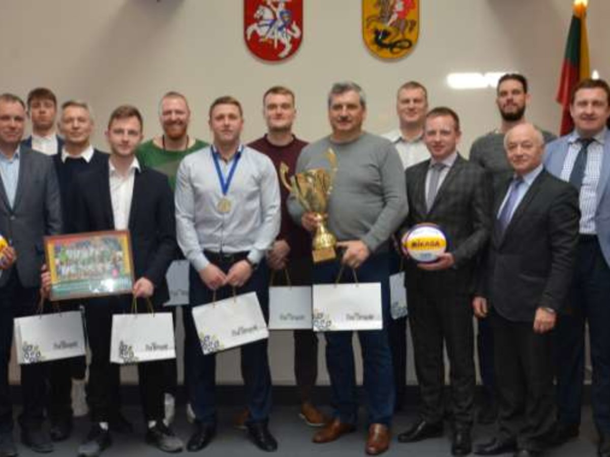 Pasveikinti „Sūduvos“ klubo tinklininkai - Lietuvos vyrų tinklinio čempionai