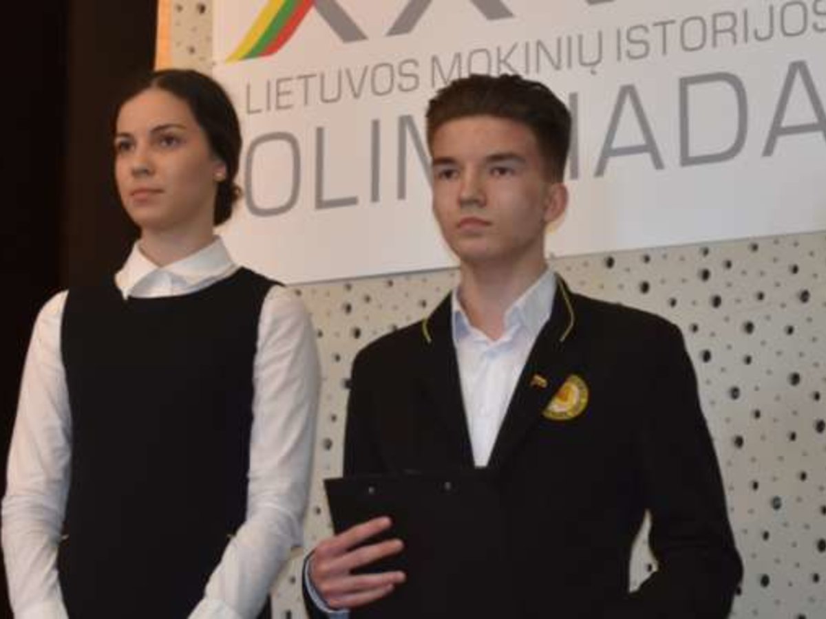 XXVIII Lietuvos mokinių istorijos olimpiada sulaukė garbingų svečių  
