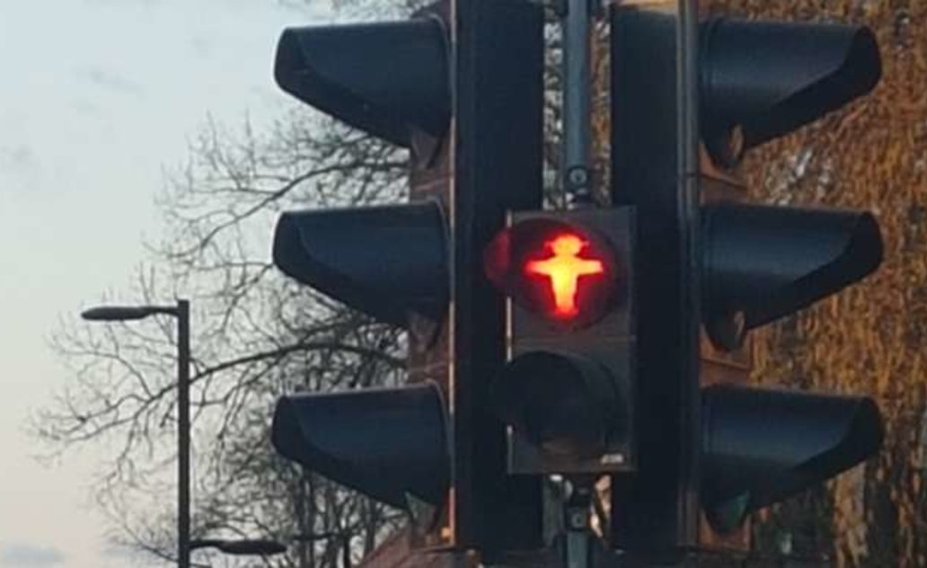 Laikinai bus atjungtas perėjos į Mokolų bažnyčią šviesoforas