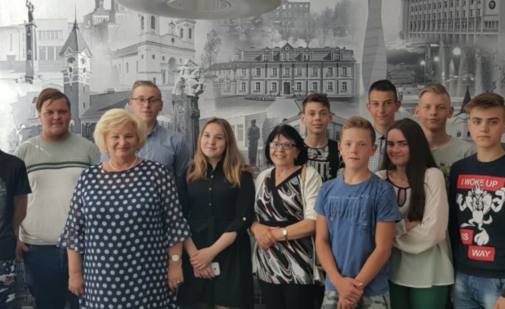 Penktadienį pas merę - mokinių klegesys