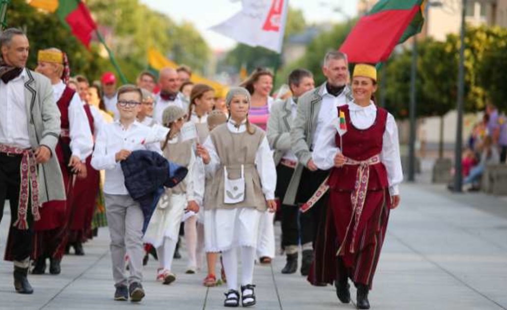 Pakiliai paminėta šimtmečio Valstybės diena