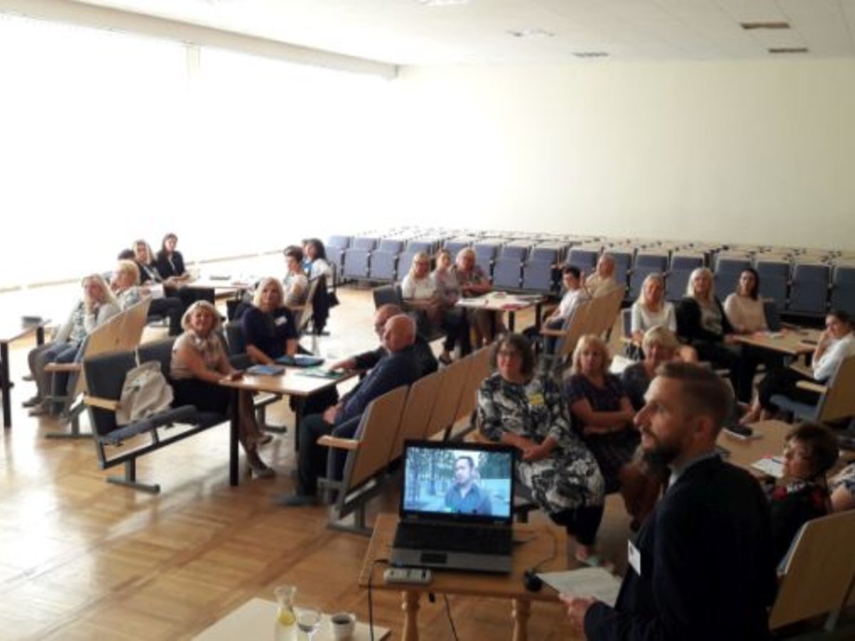 Mokytojai mokėsi, kaip mokiniams skiepyti socialinę pilietinę veiklą 