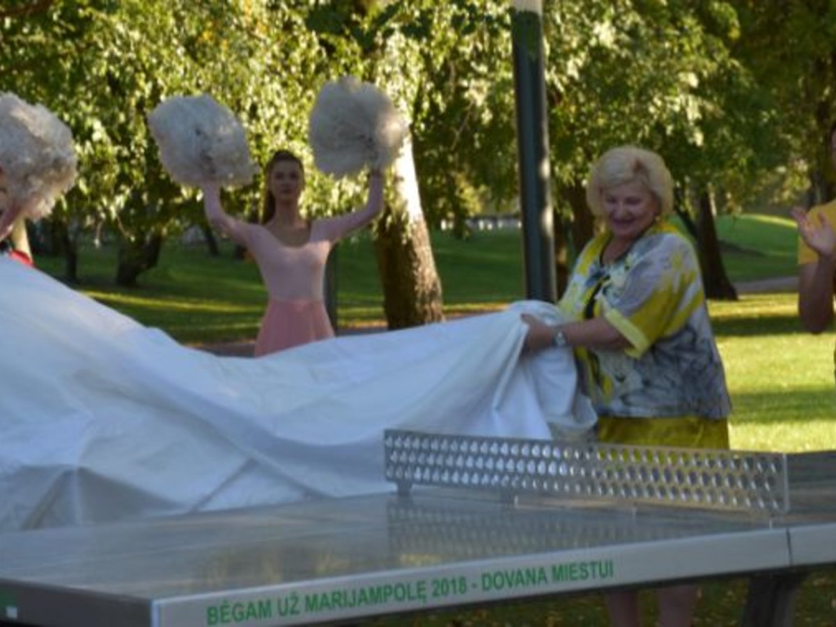 „Bėgam už Marijampolę“ dovana - lauko teniso stalas