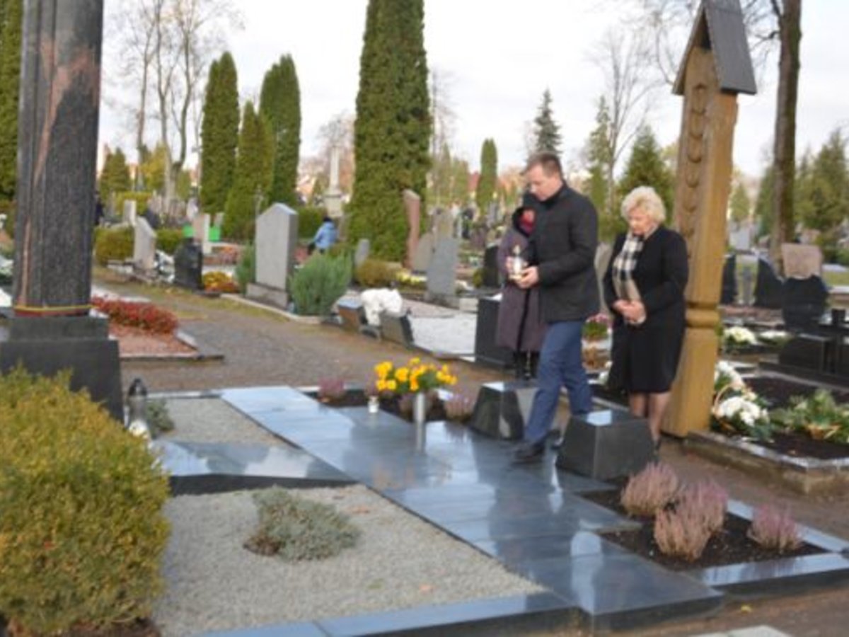 Prisiminti miesto vadovai, Seimo nariai ir garsūs Marijampolės žmonės