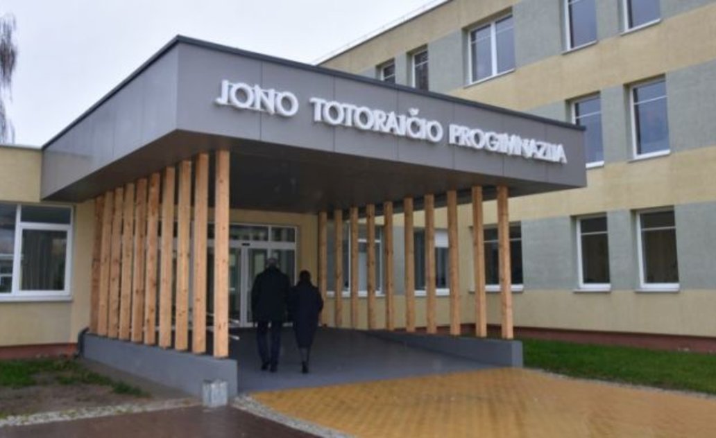 Prie mokytojų streiko prisijungė Marijampolės Jono Totoraičio progimnazija
