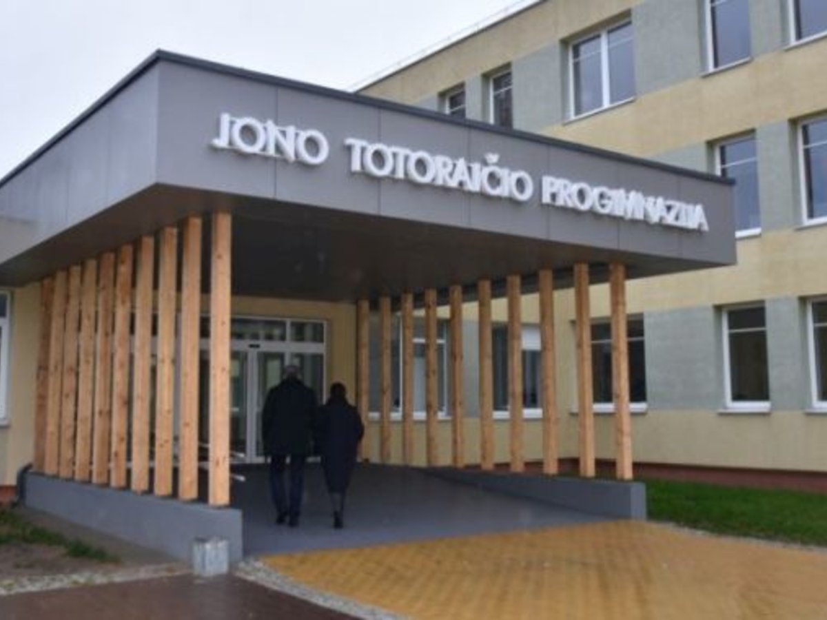 Prie mokytojų streiko prisijungė Marijampolės Jono Totoraičio progimnazija