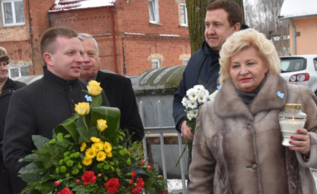 Laisvės gynėjų diena Marijampolėje: pagarba žuvusiems,  atminimo laužai, skambančios Laisvės dainos