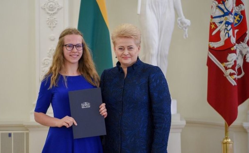 Rygiškių Jono gimnazistė Ieva Taraskevičiūtė - antra Nacionalinio diktanto konkurse