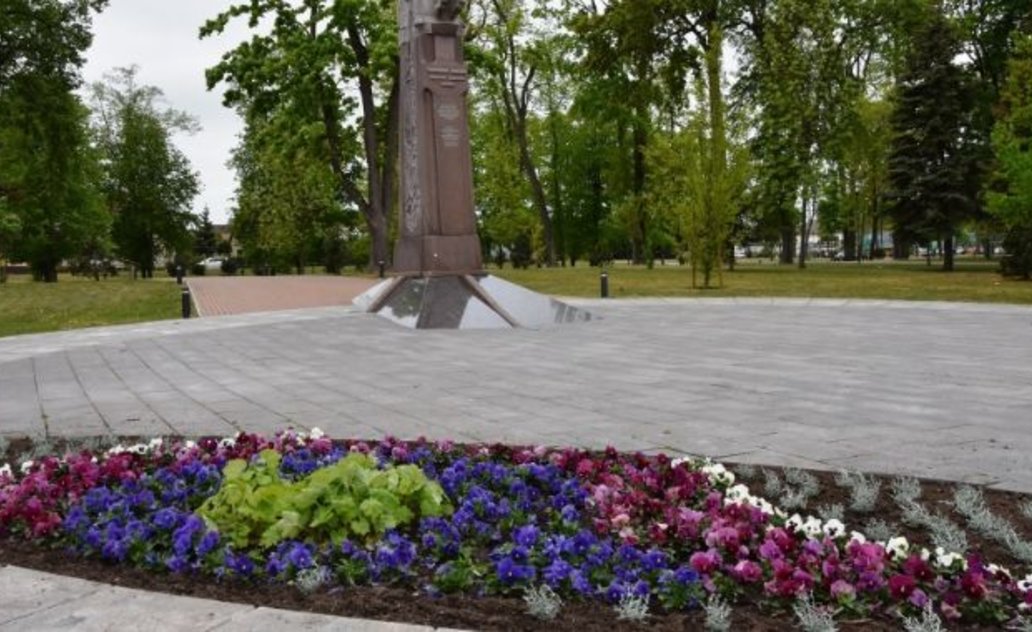 Marijampolė puošiasi naujais gėlių žiedais!