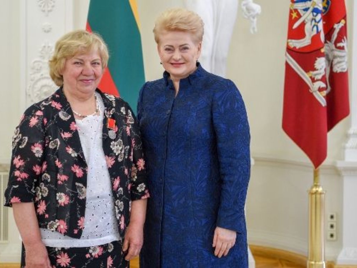 Marijampolietei Petronėlei Onai Liorentienei - Prezidentės apdovanojimas už puikius vaikus
