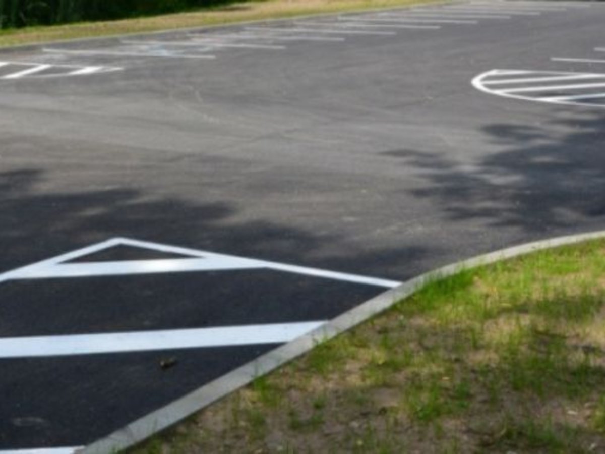 Renovuojamų automobilių aikštelių prie daugiabučių gyvenamųjų namų sąrašas pasipildė dar 5-iomis