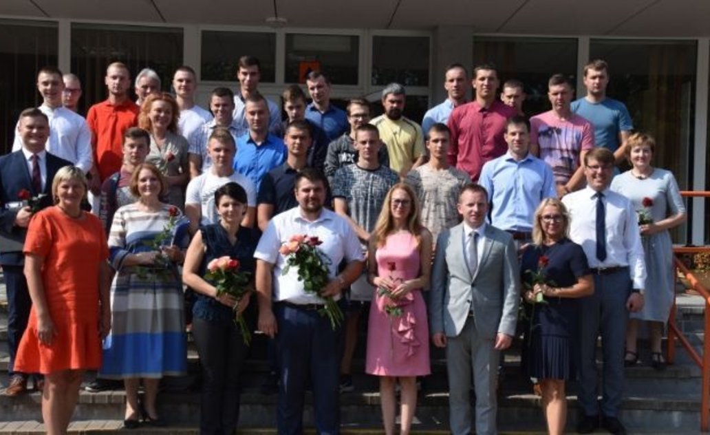 Profesinio rengimo centro diplomus atsiėmė per pusšimtis absolventų