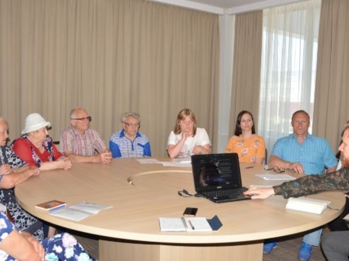 Senjorų įsitraukimas į viešąjį gyvenimą - apskritojo stalo Marijampolėje diskutuota tema
