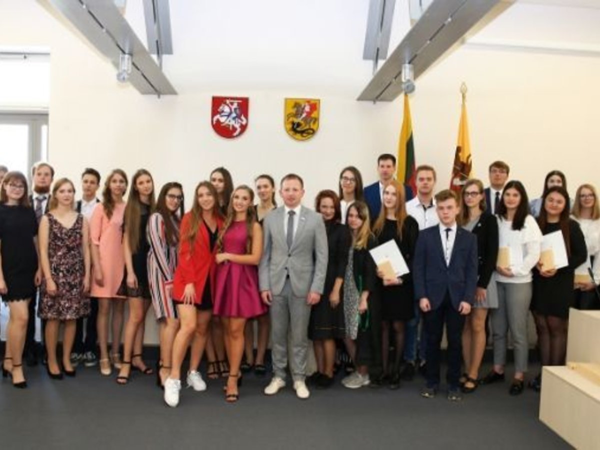 Į naują gyvenimo etapą –  su šimtukais bagaže