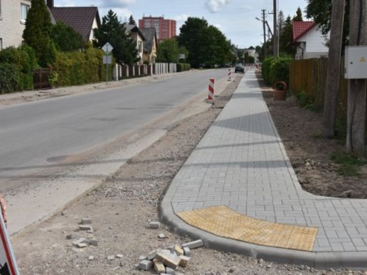 Pėsčiųjų saugumui ir patogumui – atnaujintas šaligatvis P. Cvirkos gatvėje
