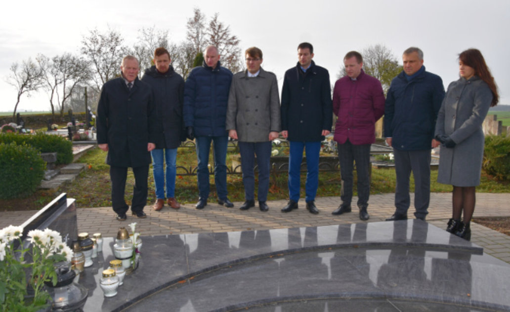 Prisiminti savivaldybės vadovai, Seimo nariai ir garsūs Marijampolės žmonės