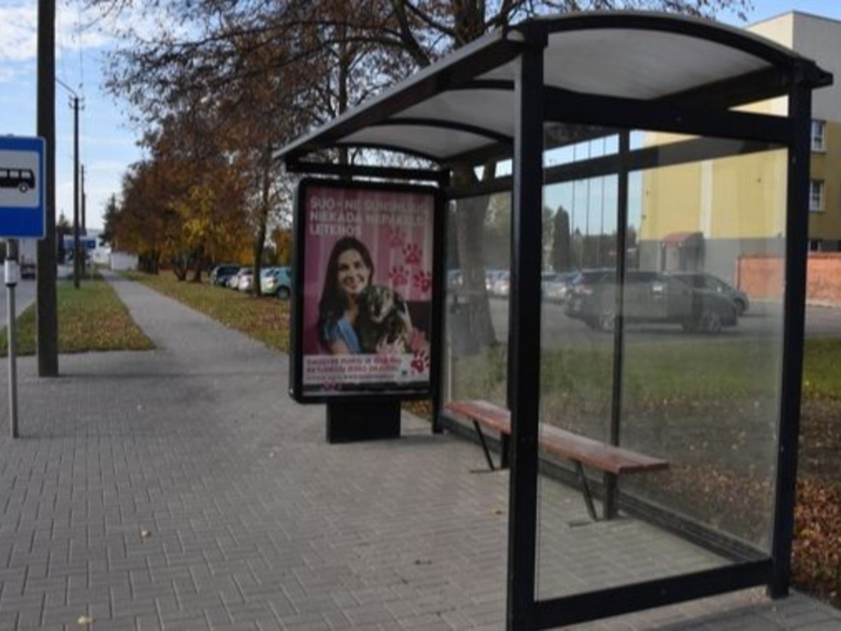 Įrengti penki viešojo transporto laukimo paviljonai