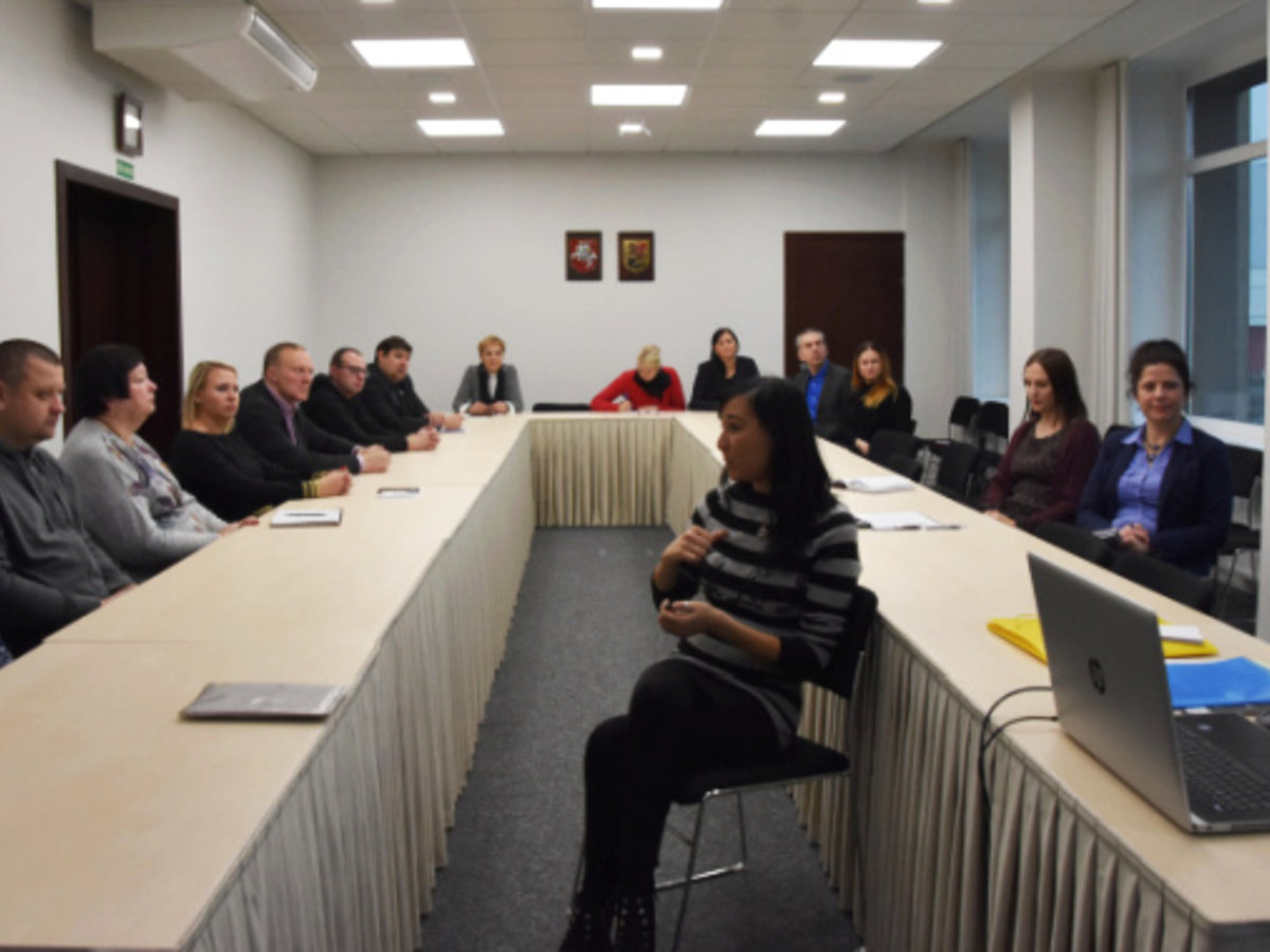 Aptartos žmonių su negalia problemos 