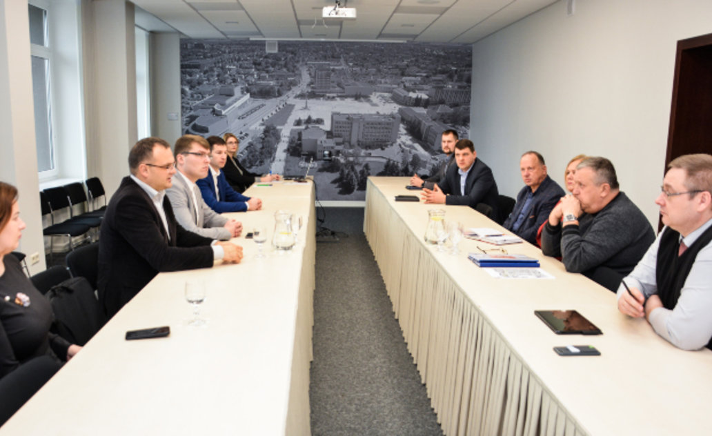 Aplinkos apsaugos ir kaimo reikalų komitete sutarta stiprinti aplinkos taršos kontrolę