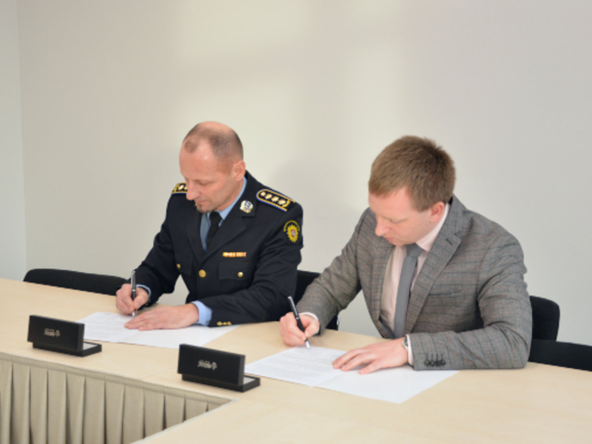 Marijampolės savivaldybės ir Marijampolės pataisos namų pasirašyta sutartis padės nuteistiesiems...