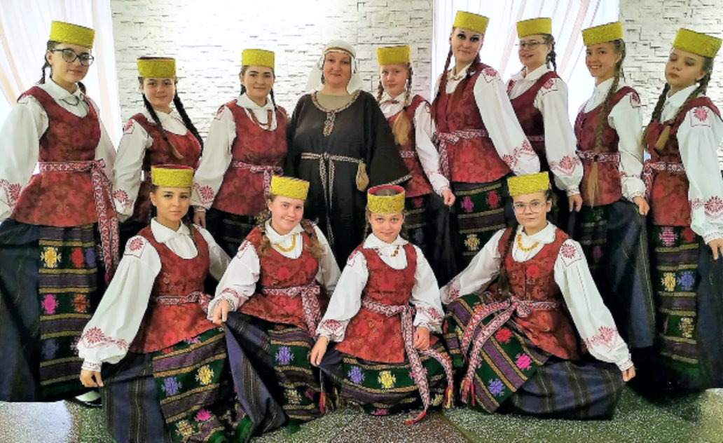 „Aukso paukštės“ apdovanojimas - Marijampolės meno mokyklos skudutininkių ansambliui „Tūto“