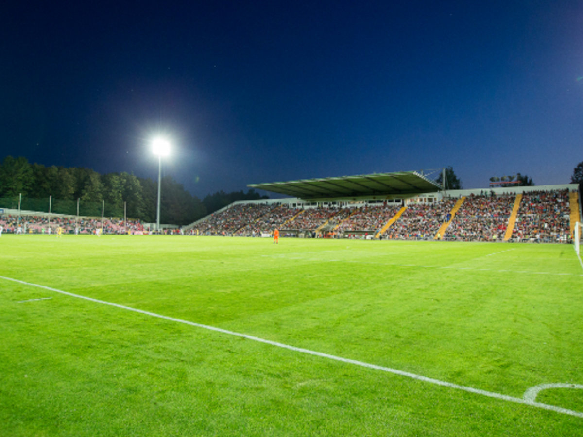 Atnaujintame Marijampolės futbolo stadione galės vykti aukščiausio lygio rungtynės 