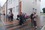 Svečiai apžiūrinėja rekonstruotą senamiestį