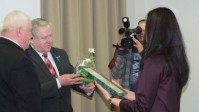 Savivaldybės vadovų dovanos viešbučio vykdančiajai direktorei