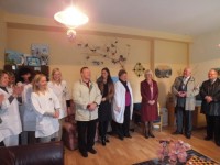 Svečiai medikams atvežė gerą nuotaiką